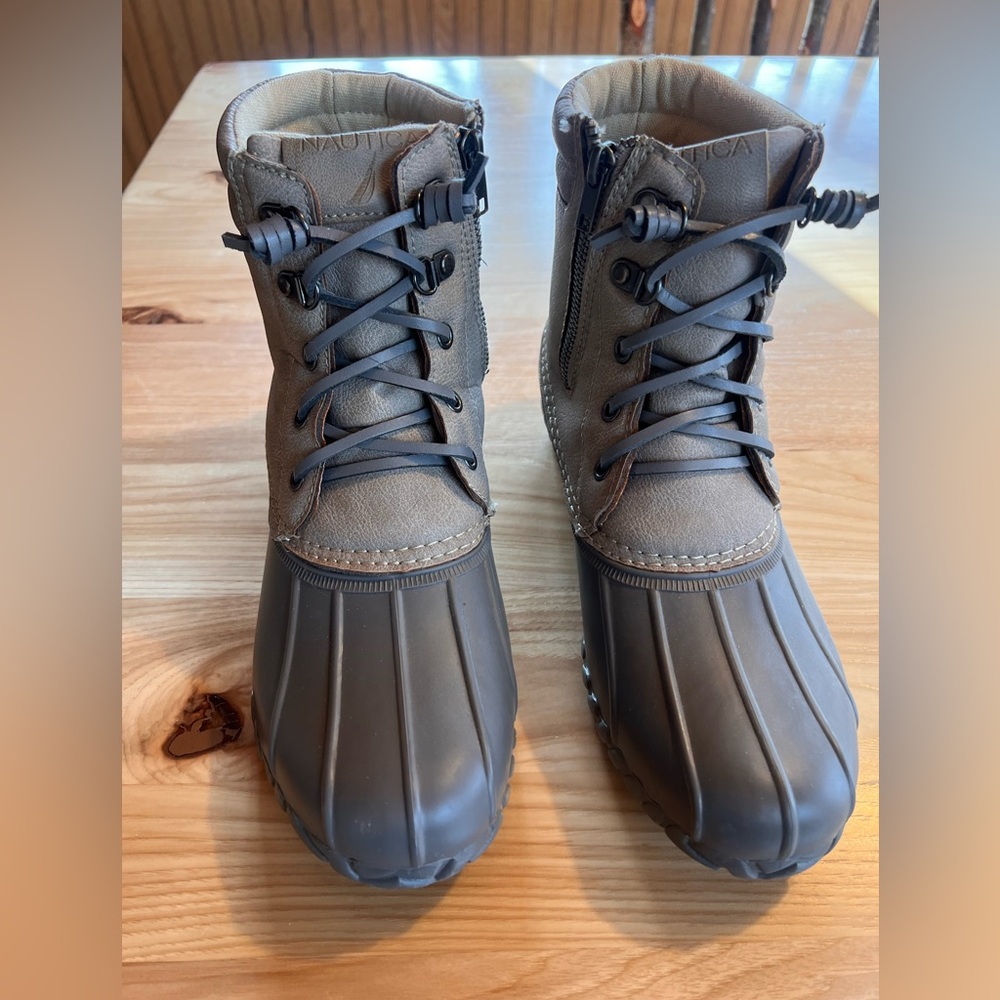 Nautica Taupe/Gray Lace-Up Boots Size 9